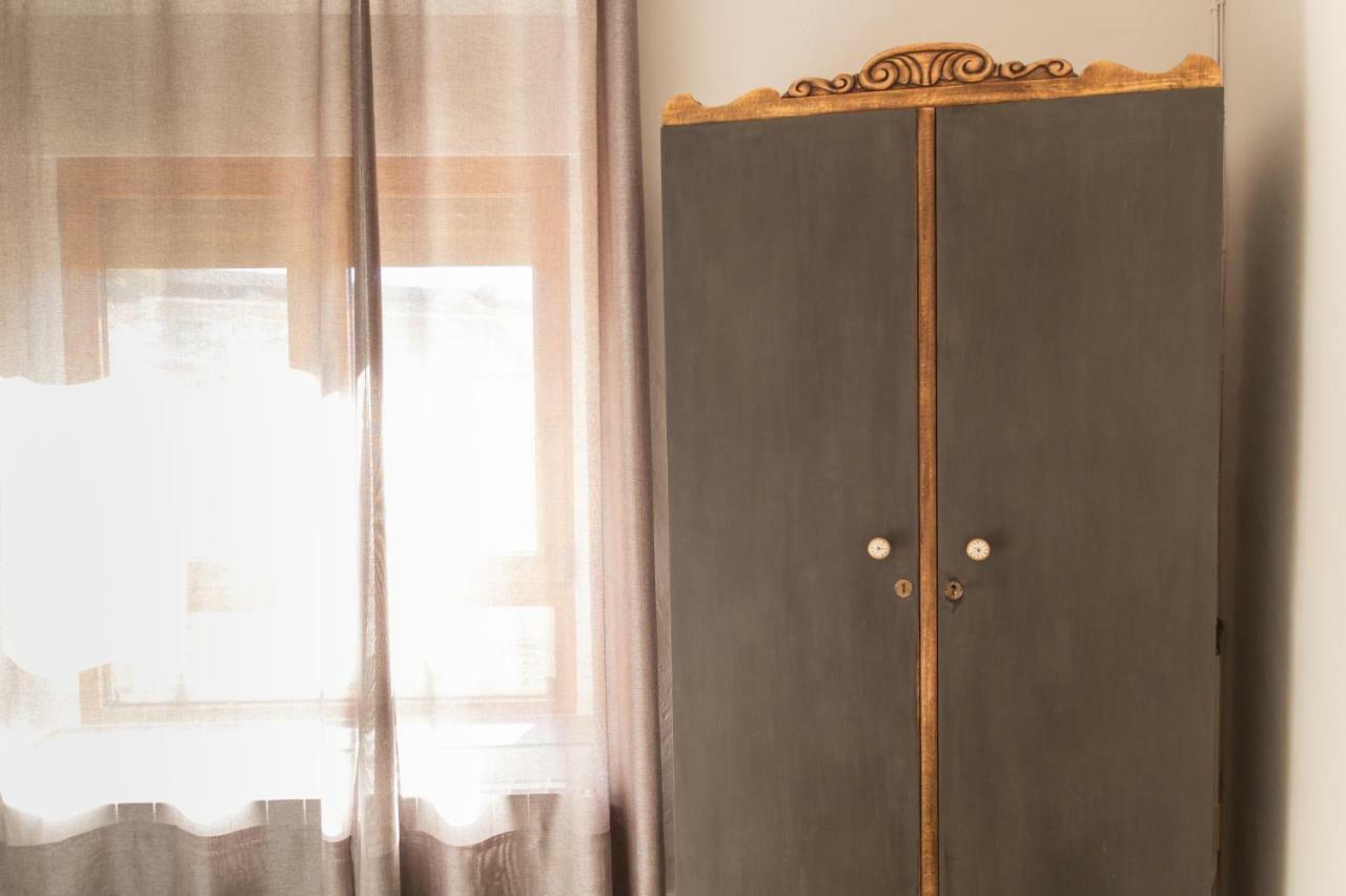 Casa Rosalia Apartment อีบี ภายนอก รูปภาพ